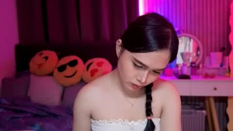 Snapshot of tsnathaliasilvana chatting on November 5, 6:30 pm Bella Ratbu online show from November 5, 6:30 pm