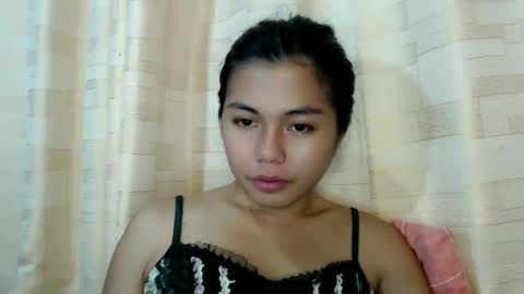 Snapshot of tspaulyn chatting on December 9, 7:28 am Paulyn online show from December 9, 7:28 am