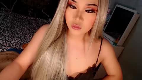 jayvie online show from October 13, 5:02 pm