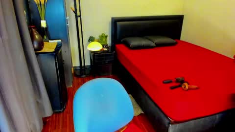 Kylee-  will make your  day  online show from March 11, 1:22 am