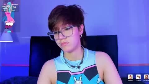 Snapshot of tsuki_maru chatting on February 13, 8:27 pm Maru online show from February 13, 8:27 pm