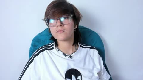 Snapshot of tsuki_maru chatting on April 5, 7:22 pm Maru online show from April 5, 7:22 pm