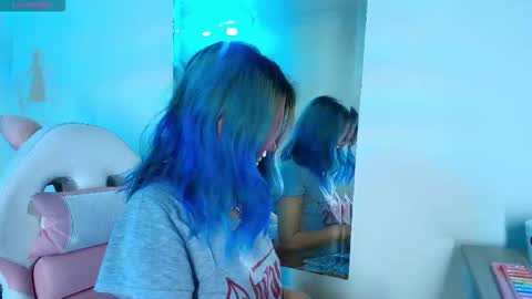 Tsukineko online show from November 23, 2:11 am