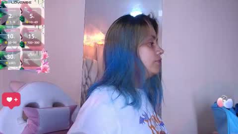 Tsukineko online show from December 5, 2:53 am