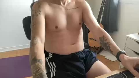 TT Boy2000 online show from October 10, 1:43 pm