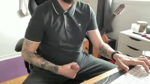 Snapshot of tt_boy2000 chatting on March 26, 3:28 pm TT Boy2000 online show from March 26, 3:28 pm