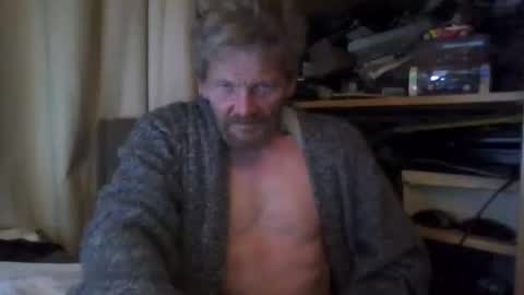 Snapshot of ttb2769 chatting on November 18, 5:45 am ttb2769 online show from November 18, 5:45 am