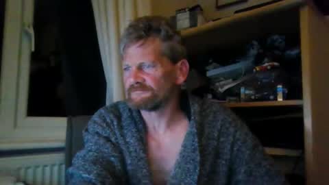 Snapshot of ttb2769 chatting on December 5, 6:55 am ttb2769 online show from December 5, 6:55 am