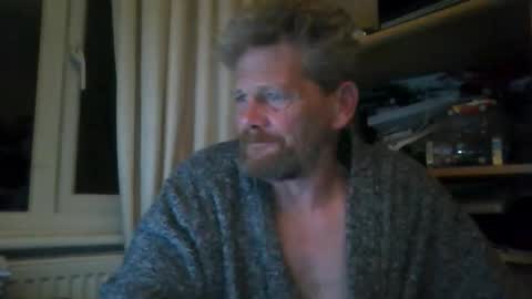 Snapshot of ttb2769 chatting on December 14, 7:03 am ttb2769 online show from December 14, 7:03 am