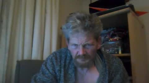 Snapshot of ttb2769 chatting on December 19, 6:20 am ttb2769 online show from December 19, 6:20 am