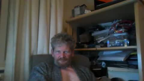 Snapshot of ttb2769 chatting on December 20, 7:37 am ttb2769 online show from December 20, 7:37 am