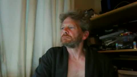 Snapshot of ttb2769 chatting on April 11, 5:45 am ttb2769 online show from April 11, 5:45 am