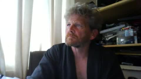 Snapshot of ttb2769 chatting on April 15, 6:20 am ttb2769 online show from April 15, 6:20 am
