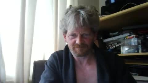 Snapshot of ttb2769 chatting on April 17, 7:00 am ttb2769 online show from April 17, 7:00 am