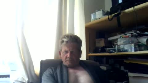 Snapshot of ttb2769 chatting on June 28, 6:41 am ttb2769 online show from June 28, 6:41 am