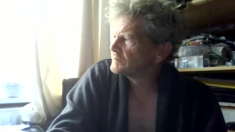 Snapshot of ttb2769 chatting on June 30, 6:25 am ttb2769 online show from June 30, 6:25 am