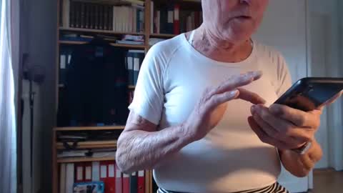 FINN but call me NANNA online show from February 12, 8:59 am