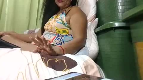 Mae online show from November 13, 11:14 pm