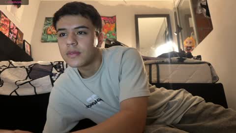 tuenkim_ online show from March 29, 2:11 am