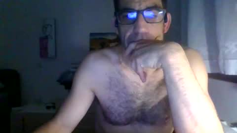 tufollamigoespecial online show from October 29, 11:50 pm