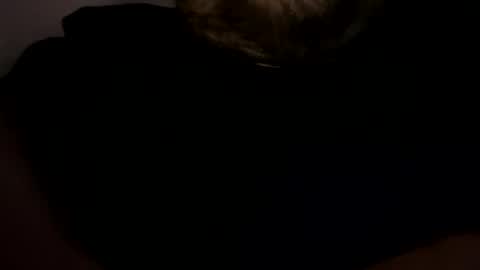 tundrawolf00 online show from November 15, 12:19 am