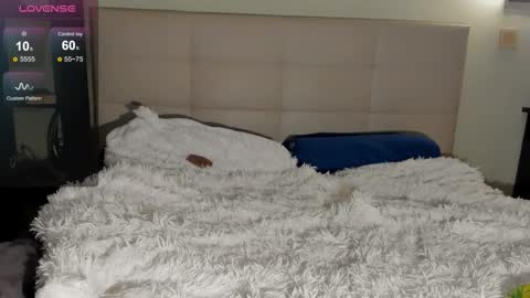 Hi everyone my name is Tina Id love it if you could help make sense of it here  online show from October 29, 9:05 pm