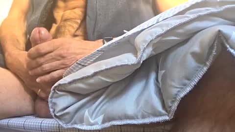 Snapshot of tuneleo36 chatting on April 5, 3:20 pm Tuneleo online show from April 5, 3:20 pm