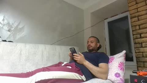 Snapshot of turkey_men34 chatting on April 15, 4:25 pm turkey_men34 online show from April 15, 4:25 pm