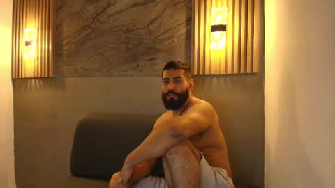 Snapshot of turko_satiro chatting on February 17, 3:47 am turko_satiro online show from February 17, 3:47 am