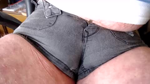 Turnhose online show from March 21, 3:48 pm