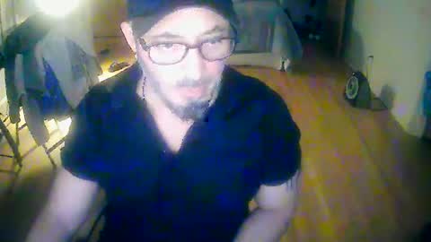tuscan_taurus online show from December 2, 1:00 am
