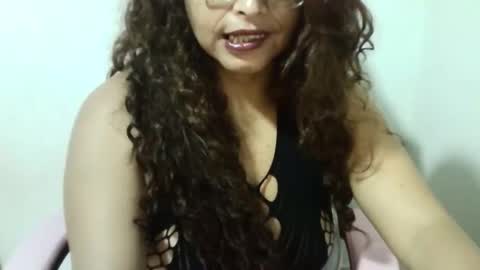Snapshot of tuzusy chatting on January 28, 2:43 am tuzusy online show from January 28, 2:43 am