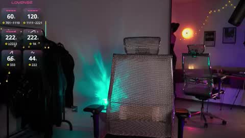 Miss Veth online show from February 16, 2:51 am