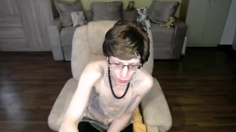 Clementine online show from May 5, 8:33 am