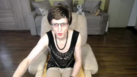 Clementine online show from May 6, 8:41 am