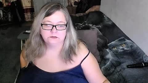 Snapshot of tviks chatting on February 26, 9:58 pm Lana online show from February 26, 9:58 pm