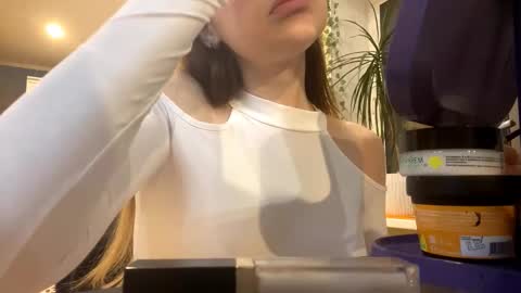 Snapshot of twandalazzar chatting on February 5, 3:38 pm Emily online show from February 5, 3:38 pm