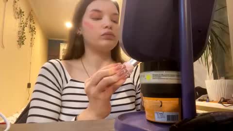 Snapshot of twandalazzar chatting on February 9, 4:11 pm Emily online show from February 9, 4:11 pm