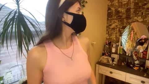 Emily online show from March 31, 2:06 pm