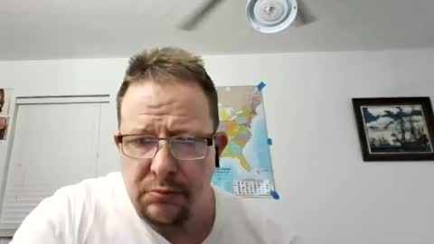 Snapshot of tweeter74 chatting on February 18, 1:22 pm Tweeter74 online show from February 18, 1:22 pm