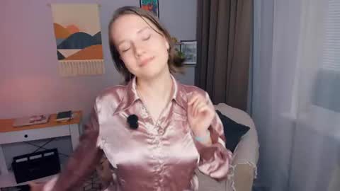 Mei online show from July 4, 1:39 pm