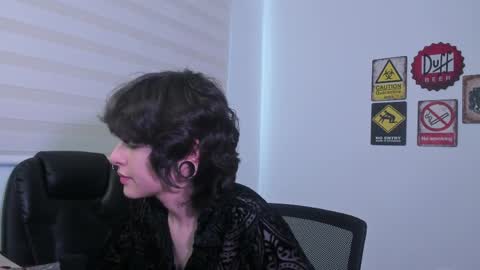 Eve  Lili online show from April 29, 5:30 pm