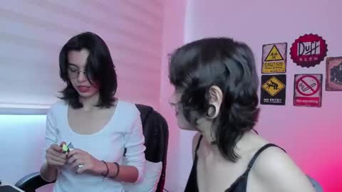 Snapshot of twilightmuses chatting on June 12, 8:30 pm Eve Lili online show from June 12, 8:30 pm