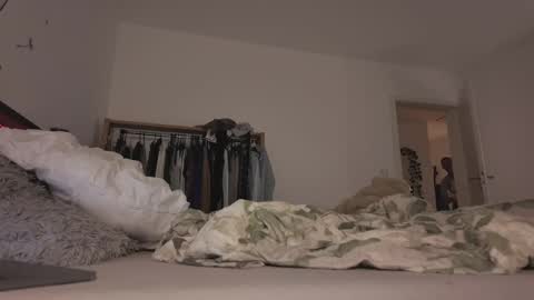 TwinFlameDesire online show from October 26, 10:15 pm