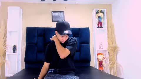 Snapshot of twink_bunny chatting on October 1, 12:00 pm samu online show from October 1, 12:00 pm