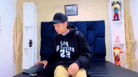 Snapshot of twink_bunny chatting on October 2, 11:50 am samu online show from October 2, 11:50 am