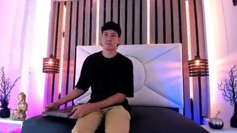 Snapshot of twink_bunny chatting on October 20, 12:38 pm samu online show from October 20, 12:38 pm