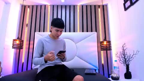 Snapshot of twink_bunny chatting on October 24, 12:01 pm samu online show from October 24, 12:01 pm