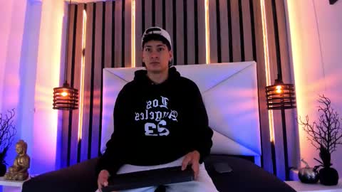 Snapshot of twink_bunny chatting on October 29, 11:34 am samu online show from October 29, 11:34 am