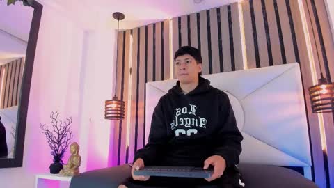 Snapshot of twink_bunny chatting on November 5, 12:16 pm samu online show from November 5, 12:16 pm